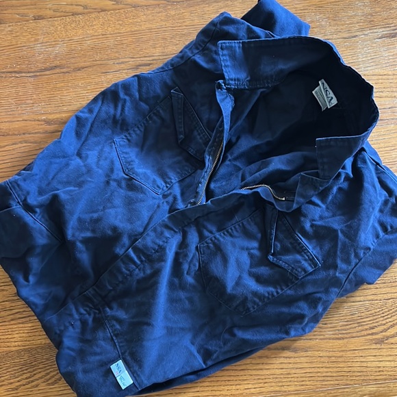 Flame resistant coveralls - Picture 4 of 8